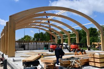 Postęp prac w budowie nowego boiska wielofunkcyjnego przy LO w Miechowie